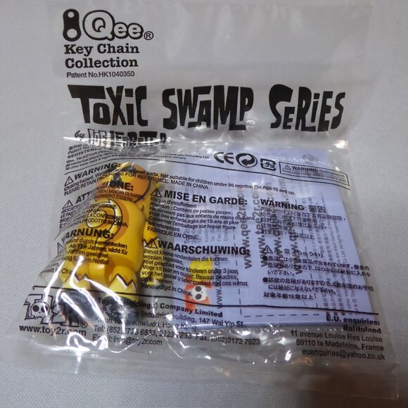 NEW 2006 TOXIC SWAMP SERIES CAT EYE PATCH KEYCHAIN JOE LEDBETTER - Picture 3 of 3